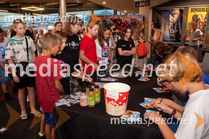 Film Igrišča ne damo! navdušil tudi v Cineplexx Kranj