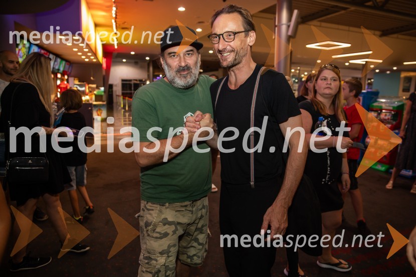  Dalaj Eegol, DJ- Recycleman;  Marko  Mandić, igralecFilm Igrišča ne damo! navdušil tudi v Cineplexx Kranj