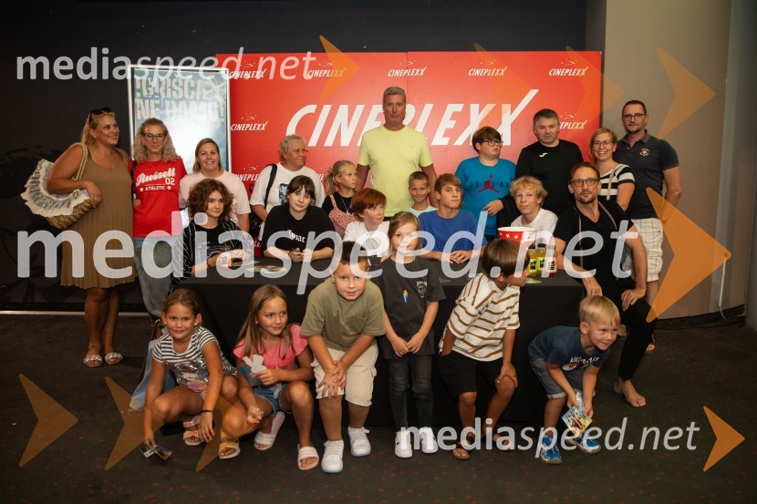 Film Igrišča ne damo! navdušil tudi v Cineplexx Kranj