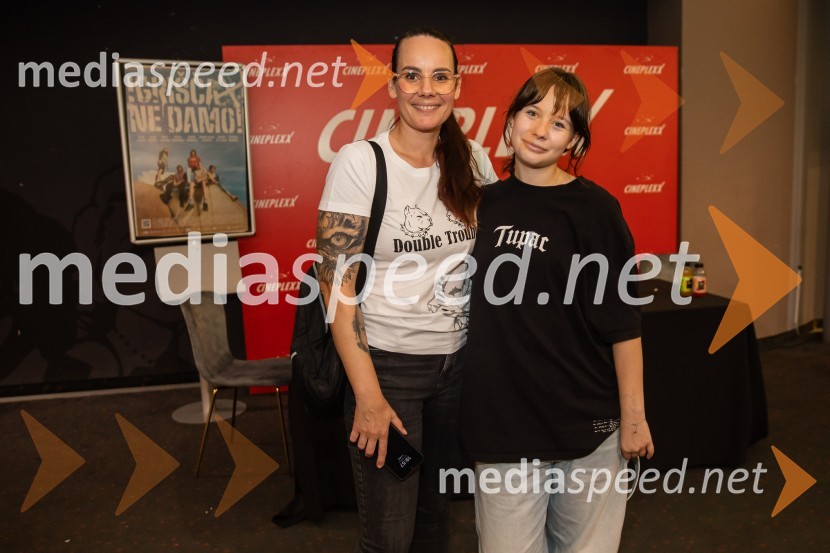  ... ;  Kaja Šuštar, igralkaFilm Igrišča ne damo! navdušil tudi v Cineplexx Kranj