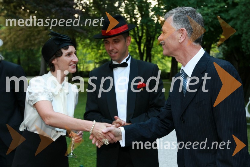 Nada Jeraj Velan, predsednica organizacijskega odbora Kresne noči 2009, Marko Mlakar, predsednik Lions kluba Ljubljana Iliria in ...Kresna noč 2009, Lions klub Ljubljana Iliria