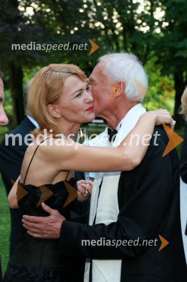 Janez Pergar, predsednik upravnega odbora podjetja Kompas d.d. in njegova soproga Nevenka Črešnar Pergar, lastnica in direktorica podjetja NP ConsultingKresna noč 2009, Lions klub Ljubljana Iliria