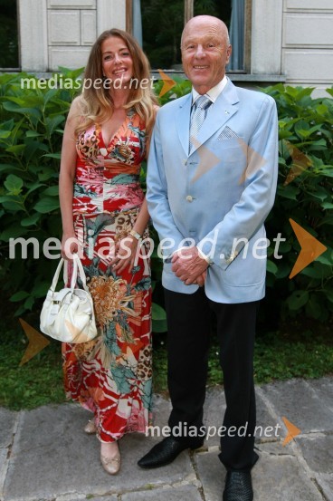 Božo Dimnik, lobist in spremljevalka Inja Gregorič, podjetnicaKresna noč 2009, Lions klub Ljubljana Iliria