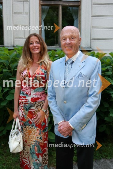 Božo Dimnik, lobist in spremljevalka Inja Gregorič, podjetnicaKresna noč 2009, Lions klub Ljubljana Iliria