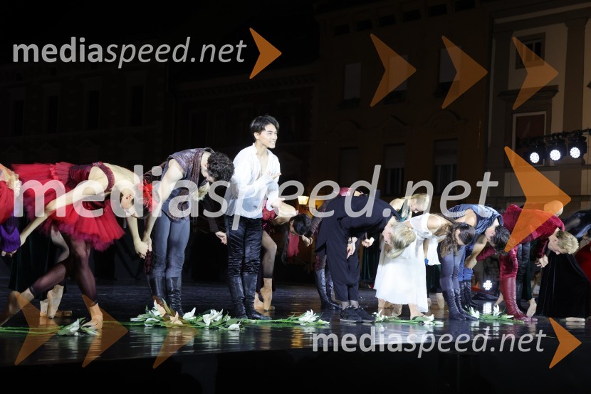  Yuya Omaki, baletni solistDruženje pred odpovedano baletno predstavo Romeo in Julija na Glavnem trgu v Mariboru