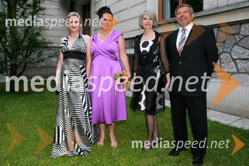 mag. Aleksandra Brank, direktorica marketinga v podjetju IBM Slovenija d.o.o., Barbara Novak, Janko Arah, odvetnik in soproga MetkaKresna noč 2009, Lions klub Ljubljana Iliria