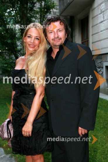 Dušan Korošec, odvetnik in soproga Maša Potkonjak Korošec, odvetnica 
Kresna noč 2009, Lions klub Ljubljana Iliria