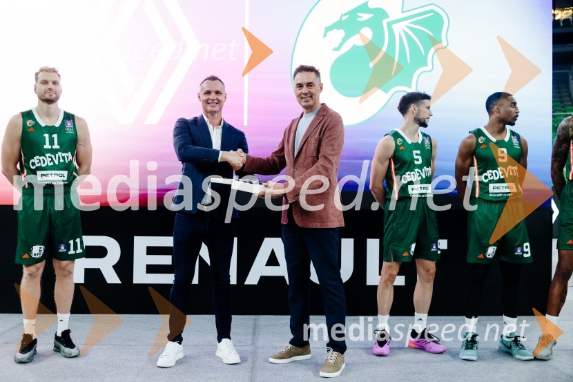  Jaka Blažič, košarkar;  Petar Nevistić, glavni direktor GA Croatia;  Davor Užbinec, direktor, KK Cedevita OlimpijaPrenovljeni Renault Captur, predstavitev