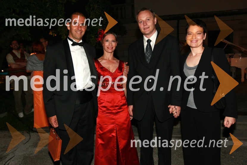 Marko Mlakar, predsednik Lions kluba Ljubljana Iliria in soproga Katja Mlakar, novinarka, ... in ...Kresna noč 2009, Lions klub Ljubljana Iliria