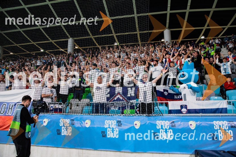 Slovenija prva na lestvici, premagala Kazahstan s 3:0