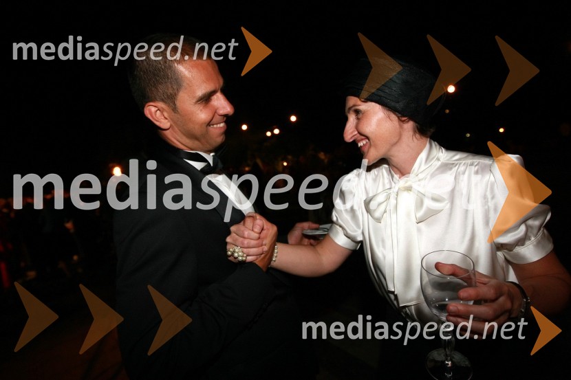 Marko Mlakar, predsednik Lions kluba Ljubljana Iliria in Nada Jeraj Velan, predsednica organizacijskega odbora Kresne noči 2009Kresna noč 2009, Lions klub Ljubljana Iliria