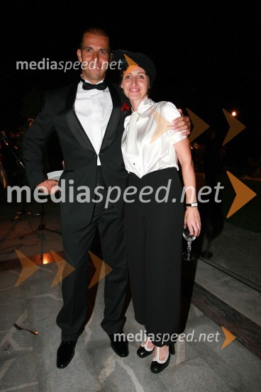 Marko Mlakar, predsednik Lions kluba Ljubljana Iliria in Nada Jeraj Velan, predsednica organizacijskega odbora Kresne noči 2009Kresna noč 2009, Lions klub Ljubljana Iliria