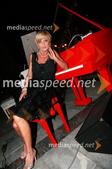 Sonja Poljanšek - Škrabec, lastnica Welness centra SunnyKresna noč 2009, Lions klub Ljubljana Iliria