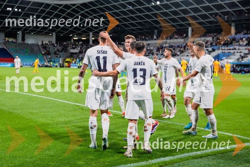  Benjamin Šeško, nogometaš;  Erik Janža, nogometašSlovenija prva na lestvici, premagala Kazahstan s 3:0