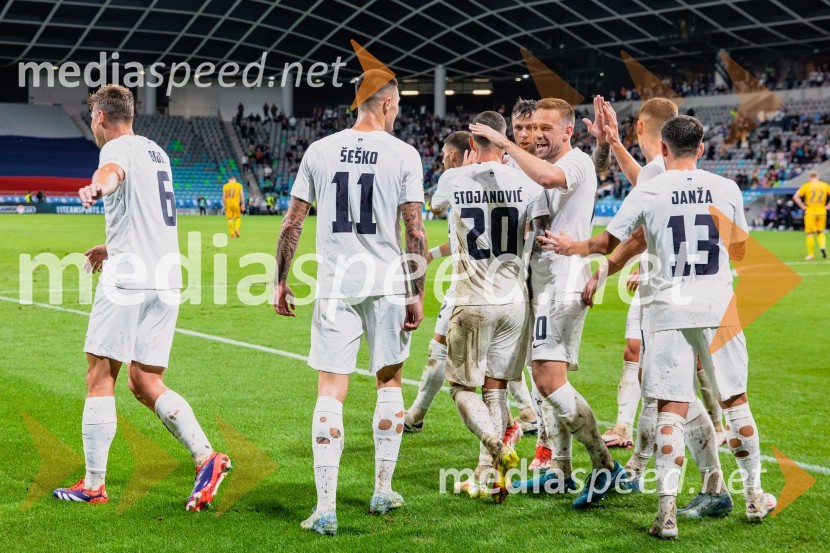  Benjamin Šeško, nogometaš;  Petar Stojanović, nogometaš;  Timi Max Elšnik, nogometašSlovenija prva na lestvici, premagala Kazahstan s 3:0