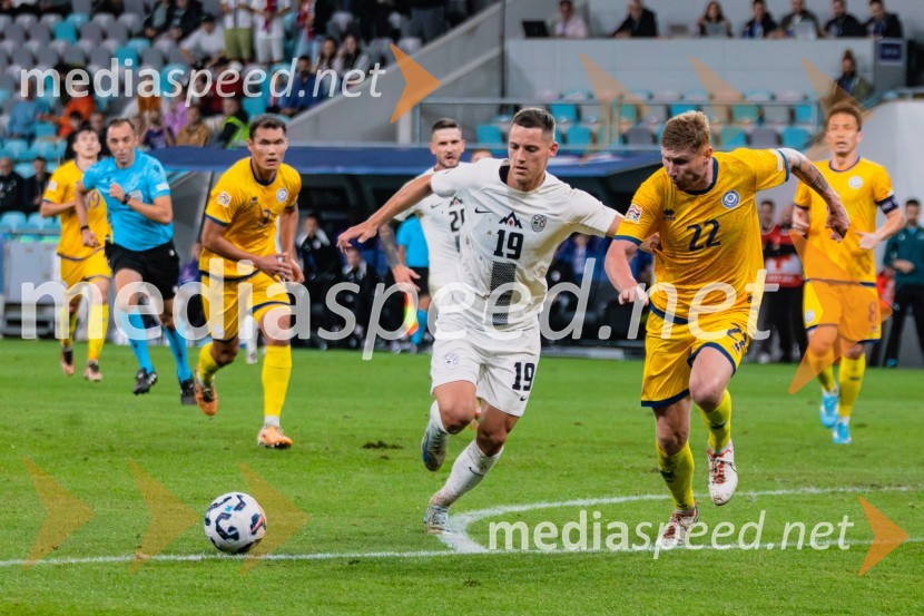  Žan Celar, nogometaš;  Aleksandr Maročkin, nogometaš, KazahstanSlovenija prva na lestvici, premagala Kazahstan s 3:0