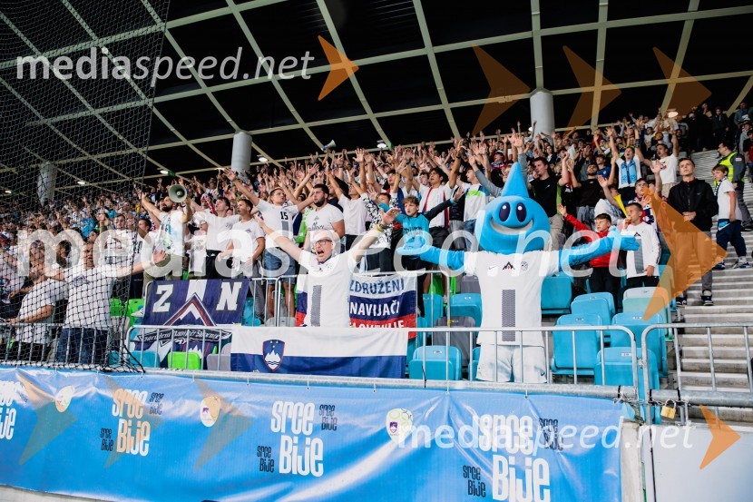 Slovenija prva na lestvici, premagala Kazahstan s 3:0