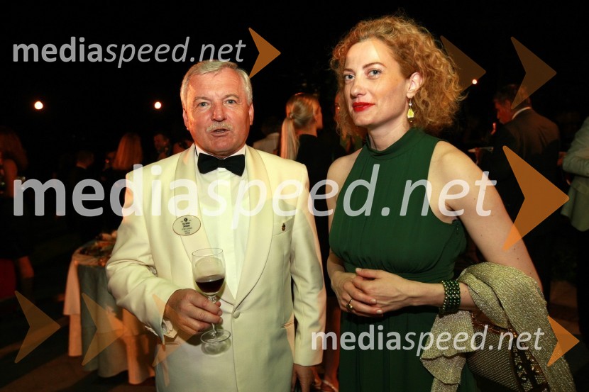 Dr. Boris Žnidarič, guverner Združenja slovenskih Lions klubov in Hermina Kovačič, urednica revije Diners MagazinKresna noč 2009, Lions klub Ljubljana Iliria