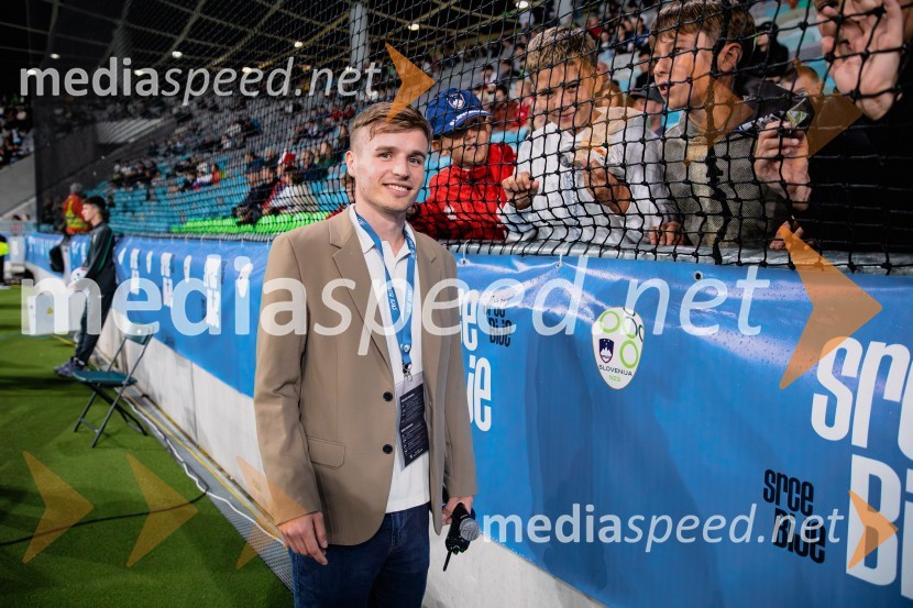  Klemen Kopina, speaker, MCSlovenija prva na lestvici, premagala Kazahstan s 3:0