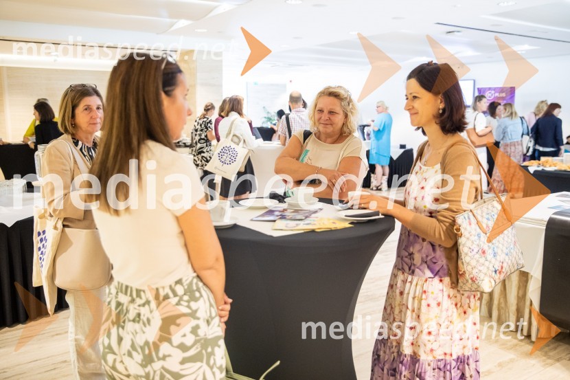 Strokovno srečanje ravnateljic in ravnateljev vrtcev