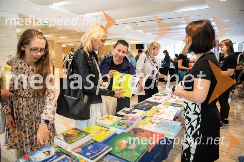 Strokovno srečanje ravnateljic in ravnateljev vrtcev