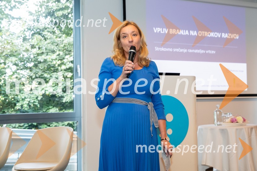 dr. Alenka Kepic Mohar, glavna urednica Mladinske knjige in direktorica Cankarjeve založbeStrokovno srečanje ravnateljic in ravnateljev vrtcev