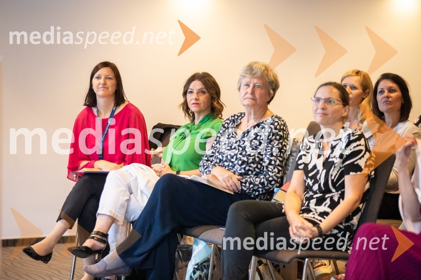  Monika Jagodič Gobec, vodja sektorja izobraževalnih vsebin in CO, Mladinska knjiga;  ... ; mag. Barbara Hanuš, pedagoginja, knjižničarka, učiteljica slovenščine ter avtorica knjig za otroke;  Maja Žugič, urednica revije Cicido, Mladinska knjigaStrokovno srečanje ravnateljic in ravnateljev vrtcev