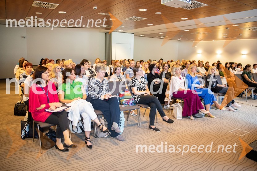 Strokovno srečanje ravnateljic in ravnateljev vrtcev