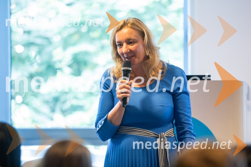 dr. Alenka Kepic Mohar, glavna urednica Mladinske knjige in direktorica Cankarjeve založbeStrokovno srečanje ravnateljic in ravnateljev vrtcev