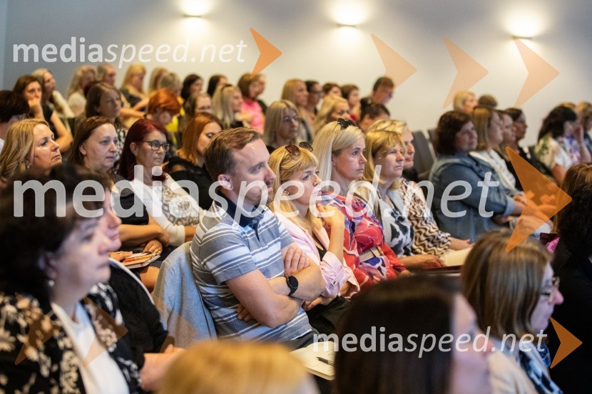 Strokovno srečanje ravnateljic in ravnateljev vrtcev