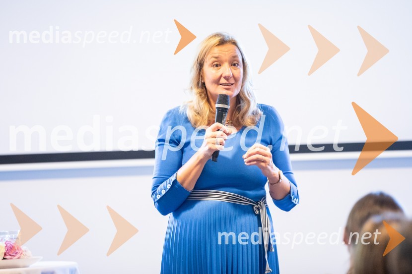 dr. Alenka Kepic Mohar, glavna urednica Mladinske knjige in direktorica Cankarjeve založbeStrokovno srečanje ravnateljic in ravnateljev vrtcev