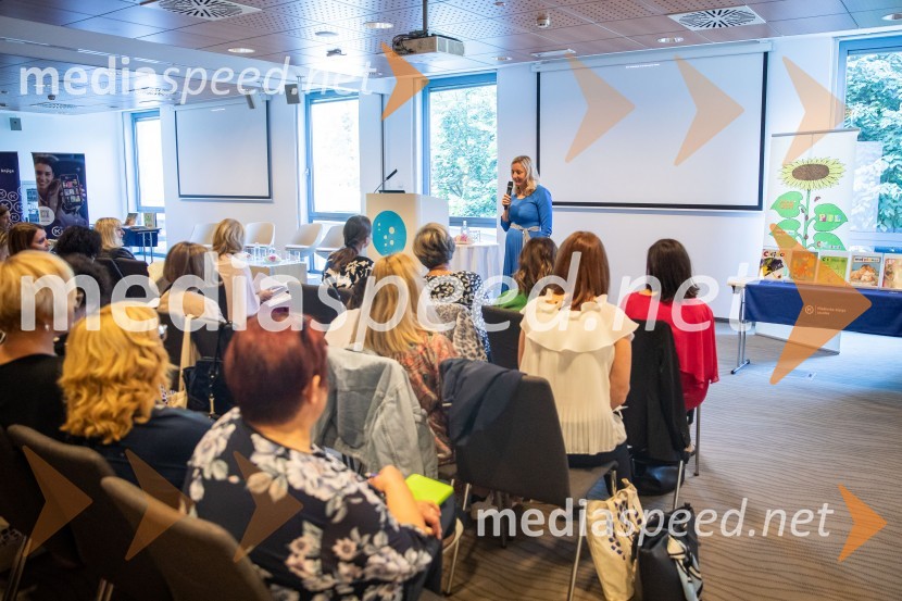 dr. Alenka Kepic Mohar, glavna urednica Mladinske knjige in direktorica Cankarjeve založbeStrokovno srečanje ravnateljic in ravnateljev vrtcev