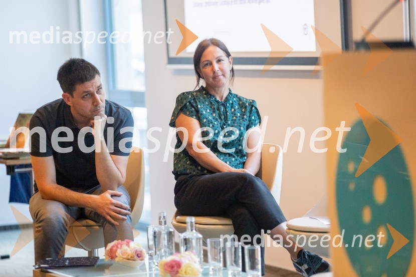  Žiga Kosec, urednik revije Cicido, Mladinska knjiga;  Nana Kisel, urednica revije Cicido, Mladinska knjigaStrokovno srečanje ravnateljic in ravnateljev vrtcev