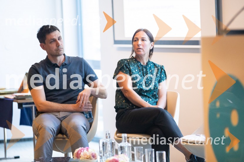  Žiga Kosec, urednik revije Cicido, Mladinska knjiga;  Nana Kisel, urednica revije Cicido, Mladinska knjigaStrokovno srečanje ravnateljic in ravnateljev vrtcev