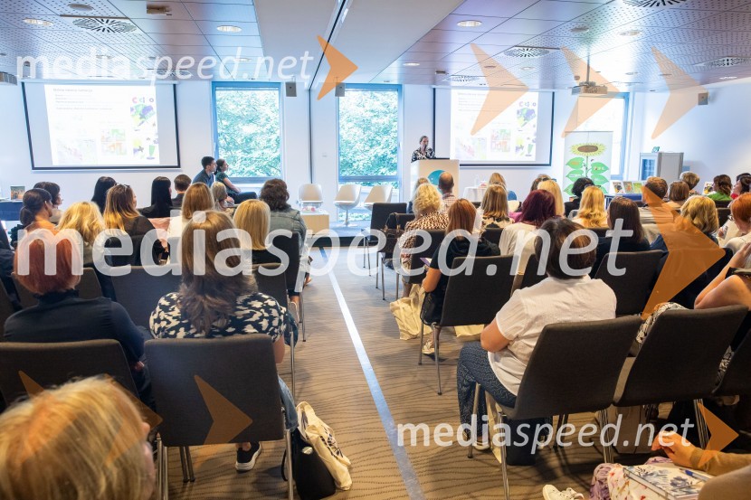 Strokovno srečanje ravnateljic in ravnateljev vrtcev