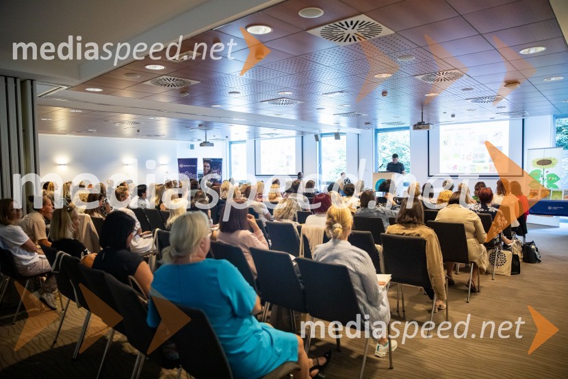 Strokovno srečanje ravnateljic in ravnateljev vrtcev