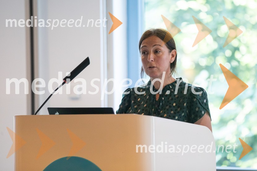  Nana Kisel, urednica revije Cicido, Mladinska knjigaStrokovno srečanje ravnateljic in ravnateljev vrtcev