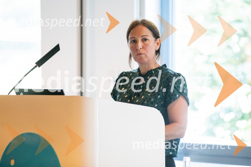  Nana Kisel, urednica revije Cicido, Mladinska knjigaStrokovno srečanje ravnateljic in ravnateljev vrtcev