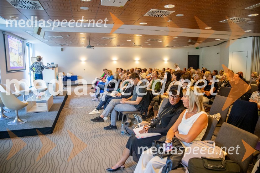 Strokovno srečanje ravnateljic in ravnateljev vrtcev