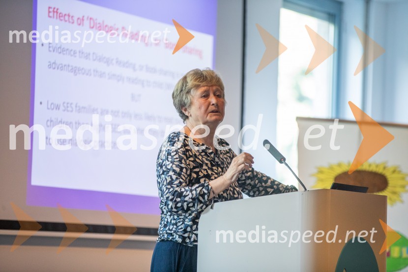 mag. Barbara Hanuš, pedagoginja, knjižničarka, učiteljica slovenščine ter avtorica knjig za otrokeStrokovno srečanje ravnateljic in ravnateljev vrtcev