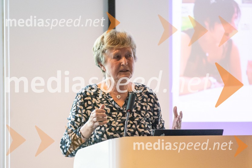 mag. Barbara Hanuš, pedagoginja, knjižničarka, učiteljica slovenščine ter avtorica knjig za otrokeStrokovno srečanje ravnateljic in ravnateljev vrtcev