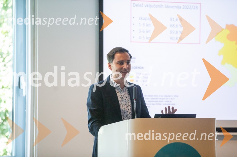  Denis Baš, dr. med., spec. pediatrijeStrokovno srečanje ravnateljic in ravnateljev vrtcev