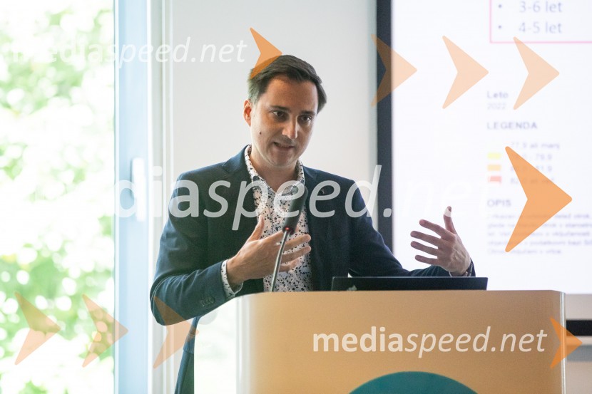  Denis Baš, dr. med., spec. pediatrijeStrokovno srečanje ravnateljic in ravnateljev vrtcev