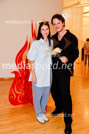  Petja Zorec, modna oblikovalka;  Dino Kužnik, umetnikOdprtje razstave Odprti globus, Cankarjev dom