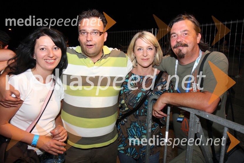 ..., Boštjan Zagorac, nekdanji poslanec, Branka Breznik, producentka RTS in Vladimir Šega, soorganizator koncertaPiše se leto 2009