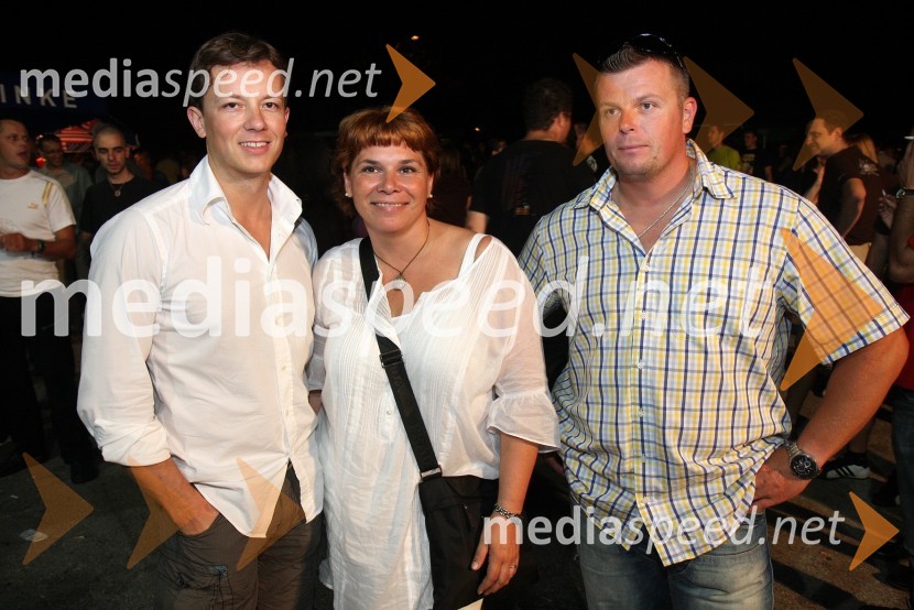 Evgen Likl, izvršilni direktor sektorja marketing na Zavarovalnici Maribor d.d., ... in ...Piše se leto 2009