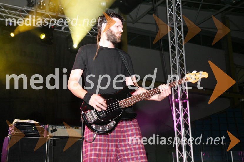 Erik Makuc - Slavc, bas kitarist skupine Elvis JacksonPiše se leto 2009