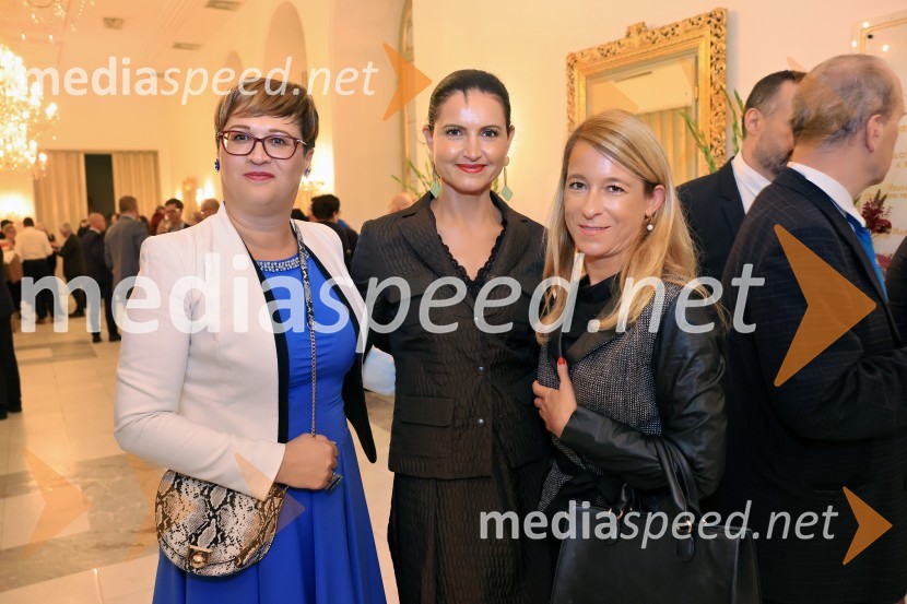  Lidija Divjak Mirnik, nekdanja direktorica ŠD UM in nekdanja poslanka DZ in aktualna mestna svetnica MOM;  ... ;  ... Dan Univerze v Mariboru 2024