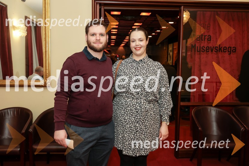 Kot vsa svobodna dekleta, premiera Prešernovo gledališče Kranj