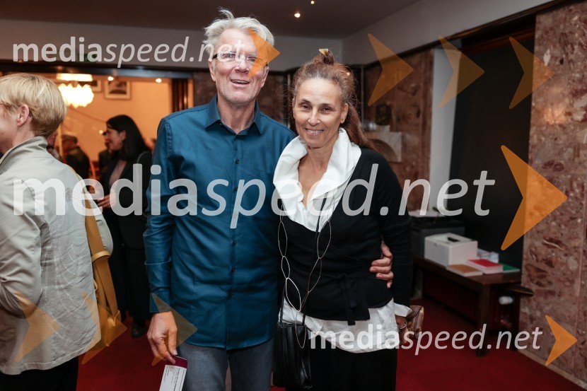  Branko Završan, igralec;  Lučka Počkaj, igralkaKot vsa svobodna dekleta, premiera Prešernovo gledališče Kranj